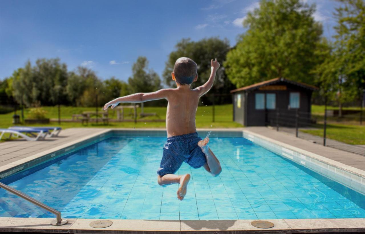 Grosse Familienvilla Mit Sauna Tzummarum Esterno foto